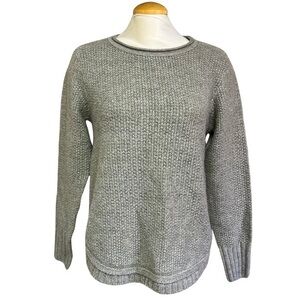 Women’s Medium Suzy Shier Green Sweater